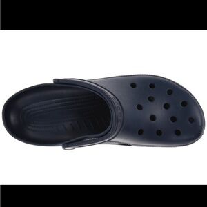 Classic CROCS size 11 (men) navy.
